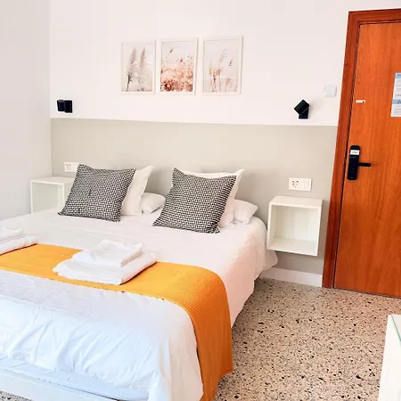 Moli De Mar - Check-in Autonomo 24 H 2* Льорет-де-Мар